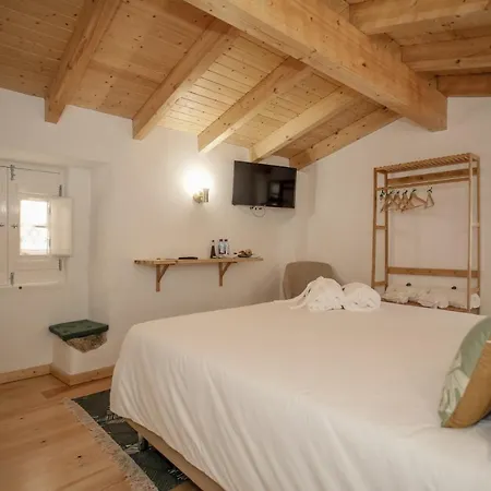 Bed & Breakfast Patio House