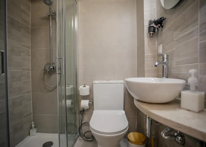 Patio House 4*