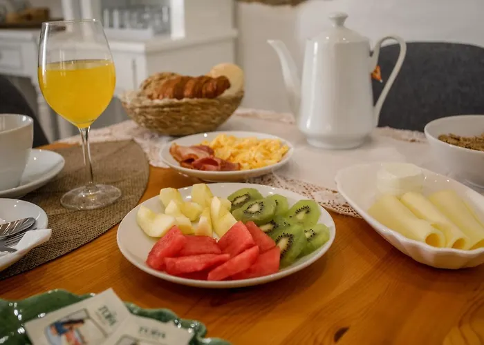 Alojamento de Acomodação e Pequeno-almoço Pátio House 4*